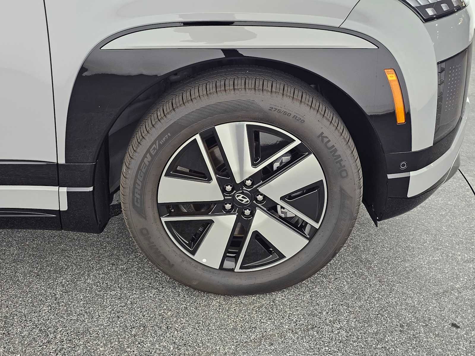 Used 2026 Hyundai Ioniq 9 SEL image 9