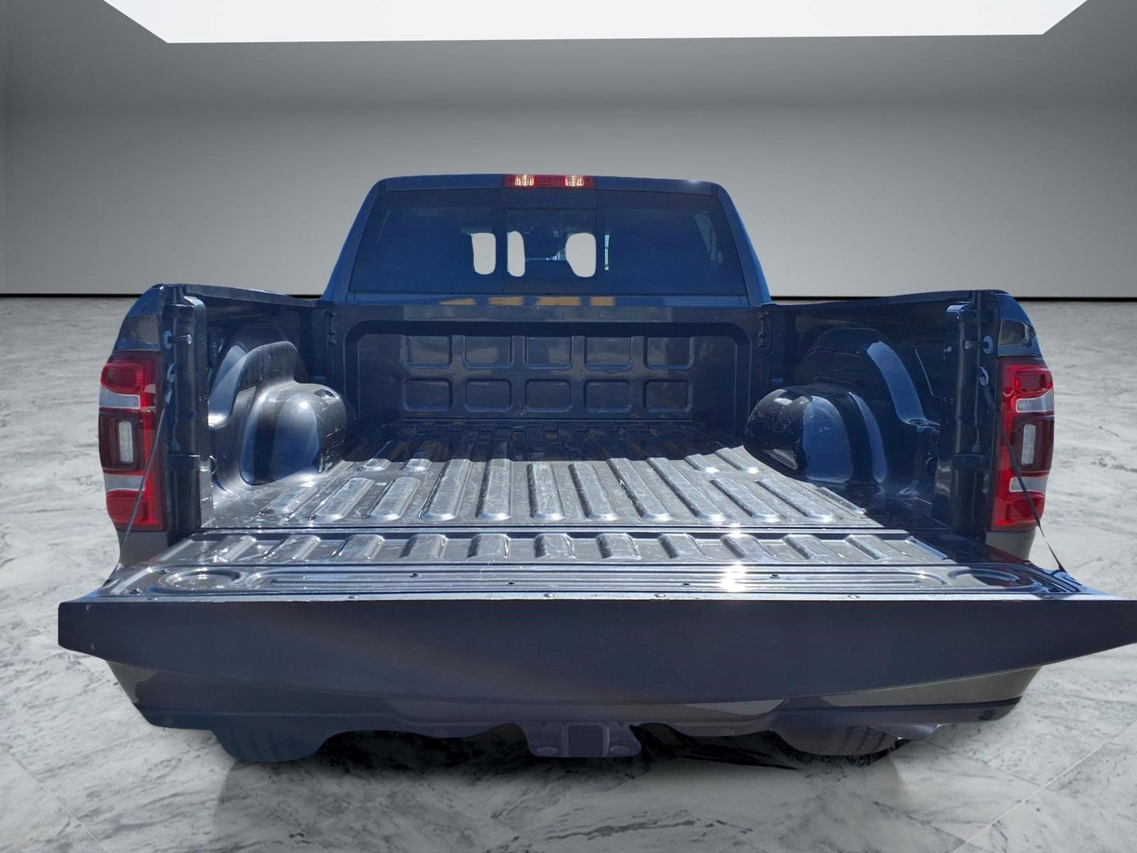 Used 2024 RAM 2500 Laramie w/ Safety Group AWD/4WD image 14