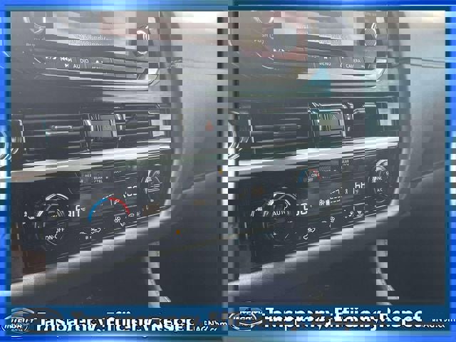 Certified 2024 Nissan Pathfinder SV w/ Black Appearance Package image 28