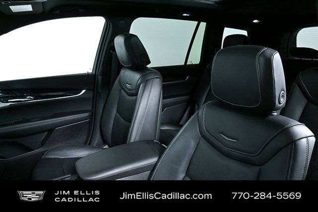 Certified 2025 Cadillac XT6 Premium Luxury image 6