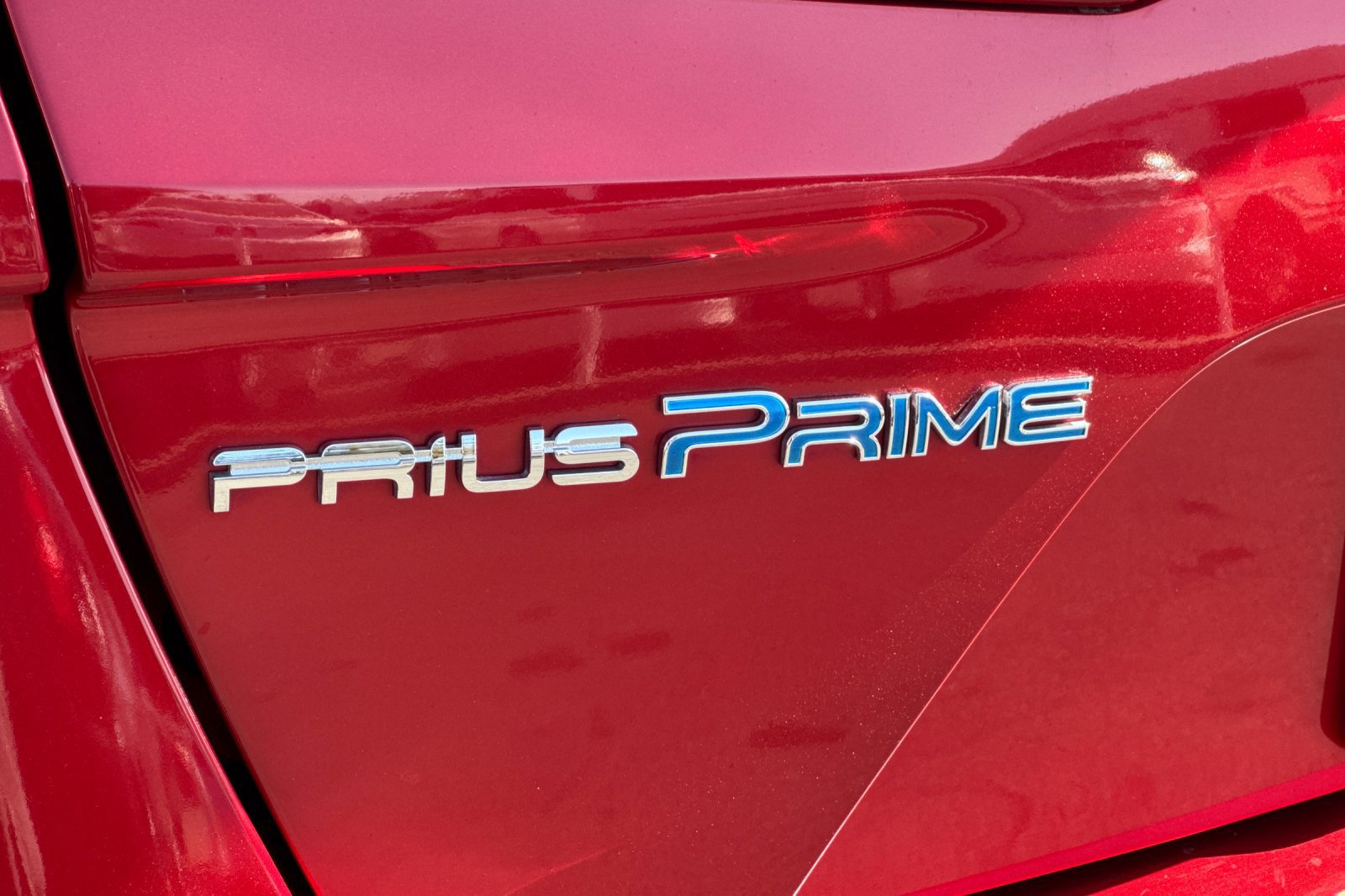 Certified 2018 Toyota Prius Prime Plus FWD image 30
