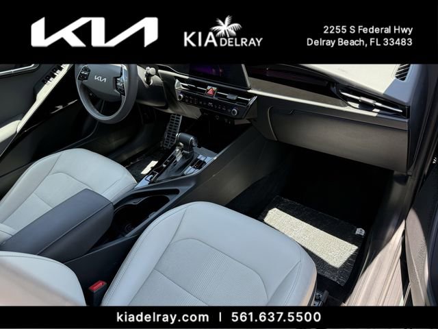 Used 2023 Kia Niro EX Touring FWD image 10