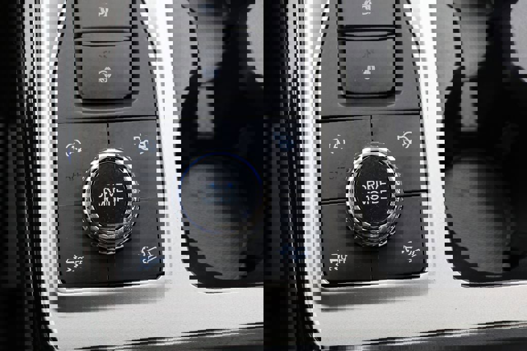 Used 2022 Ford Explorer ST w/ Equipment Group 401A image 27