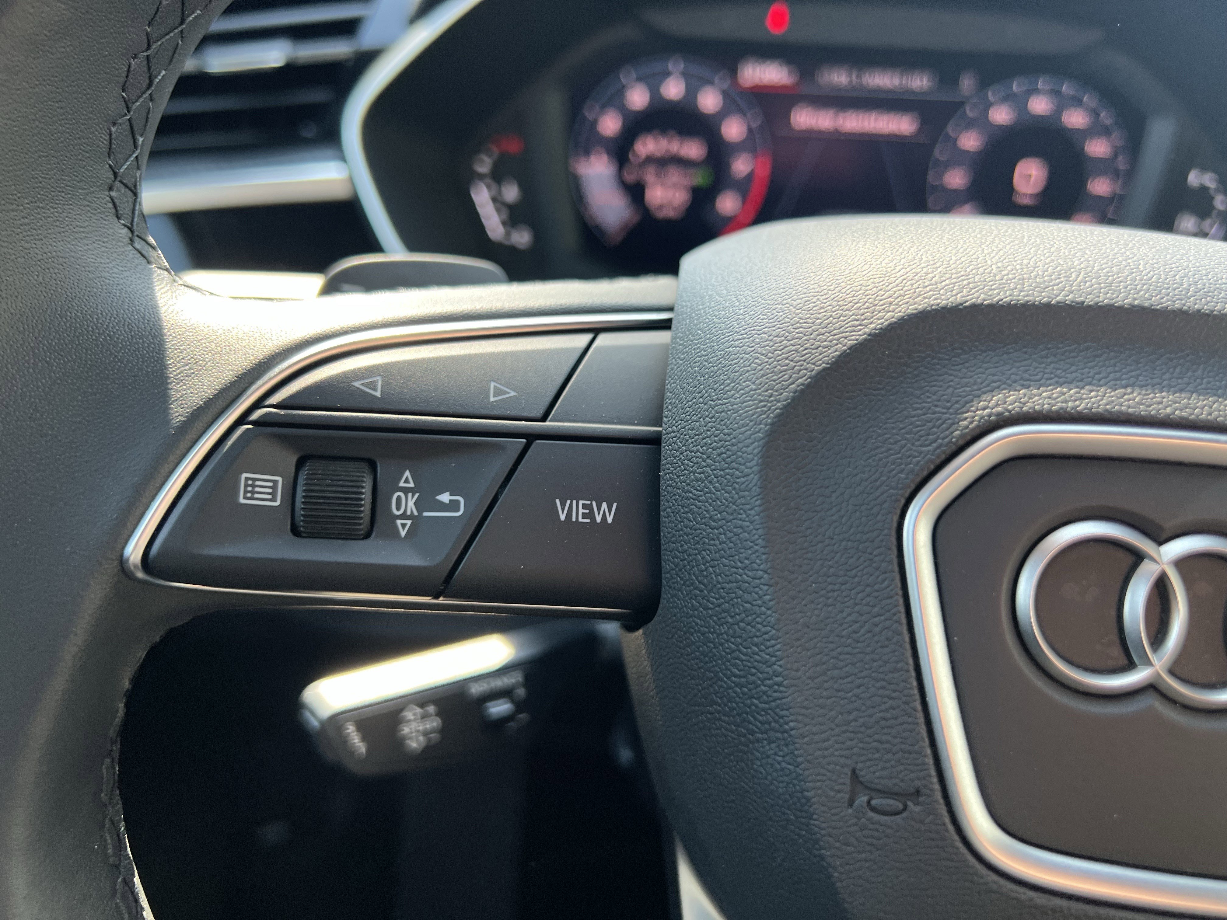 Certified 2025 Audi Q3 2.0T Premium w/ Convenience Package image 19