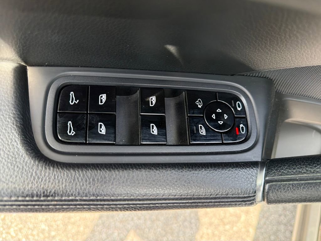 Used 2021 Porsche Cayenne Coupe image 31