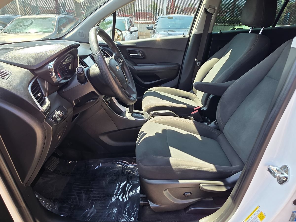 Used 2017 Chevrolet Trax LS FWD image 21