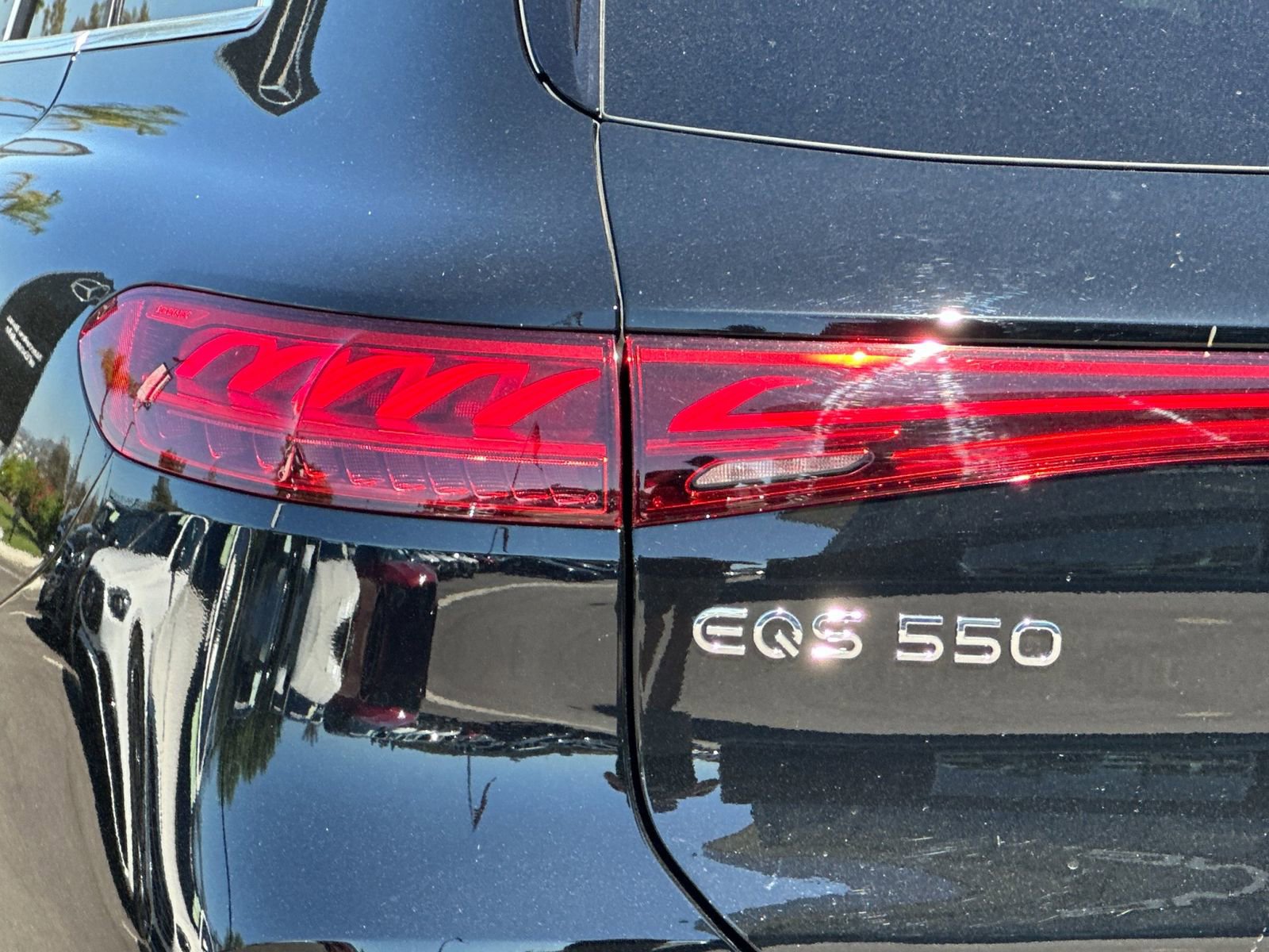 New 2026 Mercedes-Benz EQS 550 4MATIC SUV image 33