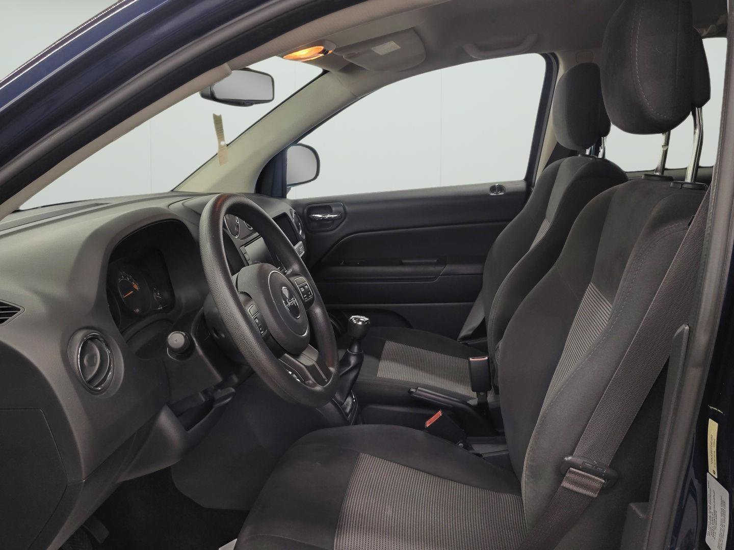 Used 2015 Jeep Compass Sport w/ Power Value Group FWD image 5
