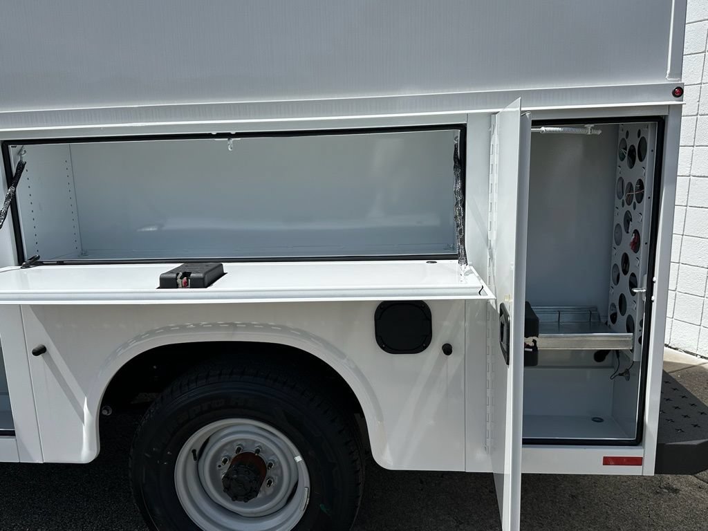 New 2026 Ford E-350 and Econoline 350 Super Duty w/ Power Equipment Group RWD image 4