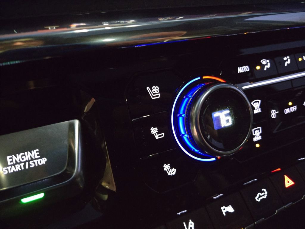 Certified 2025 GMC Sierra 3500 Denali w/ Denali Reserve Package image 23