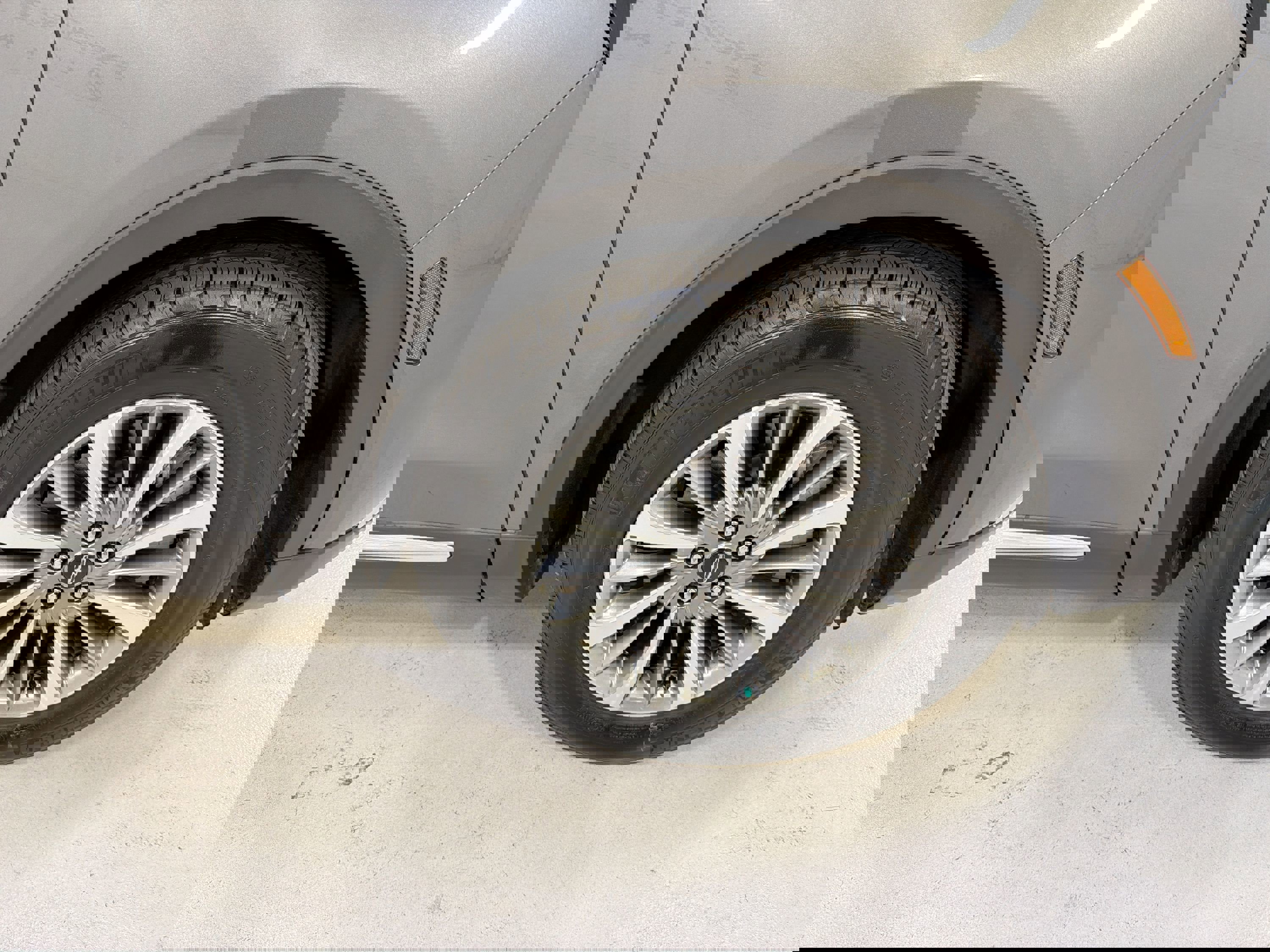 Used 2022 Lincoln Nautilus FWD w/ Premium Package image 29