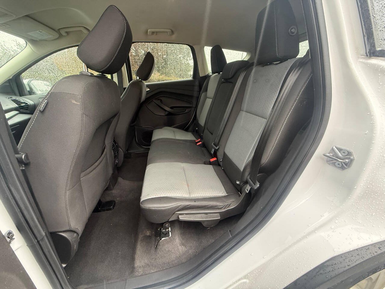 Used 2018 Ford Escape SE FWD image 12