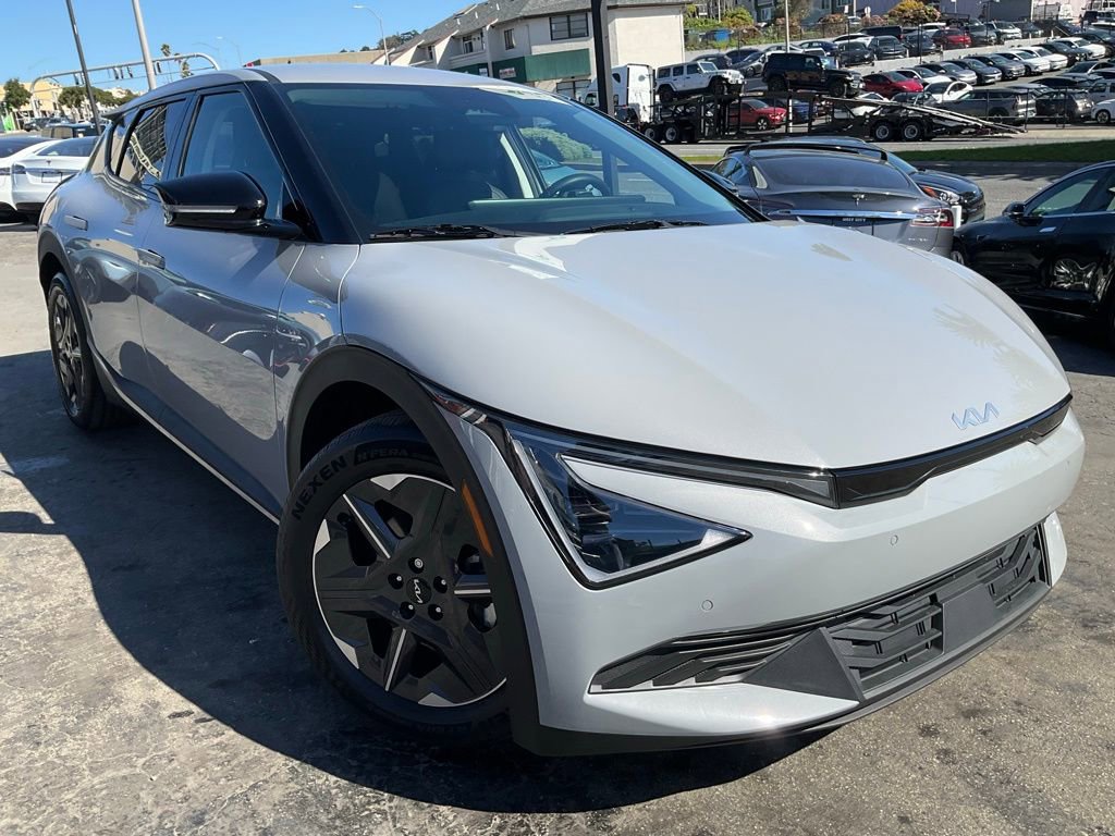 Used 2025 Kia EV6 Light