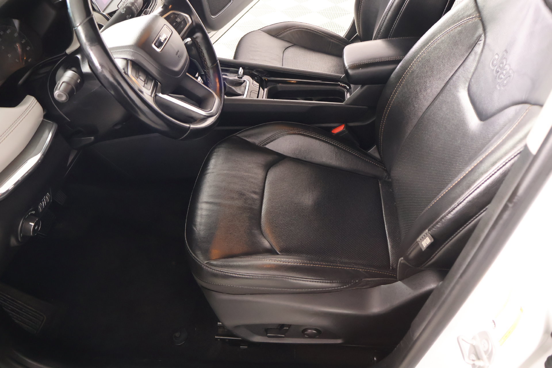 Used 2022 Jeep Compass Limited AWD/4WD image 11