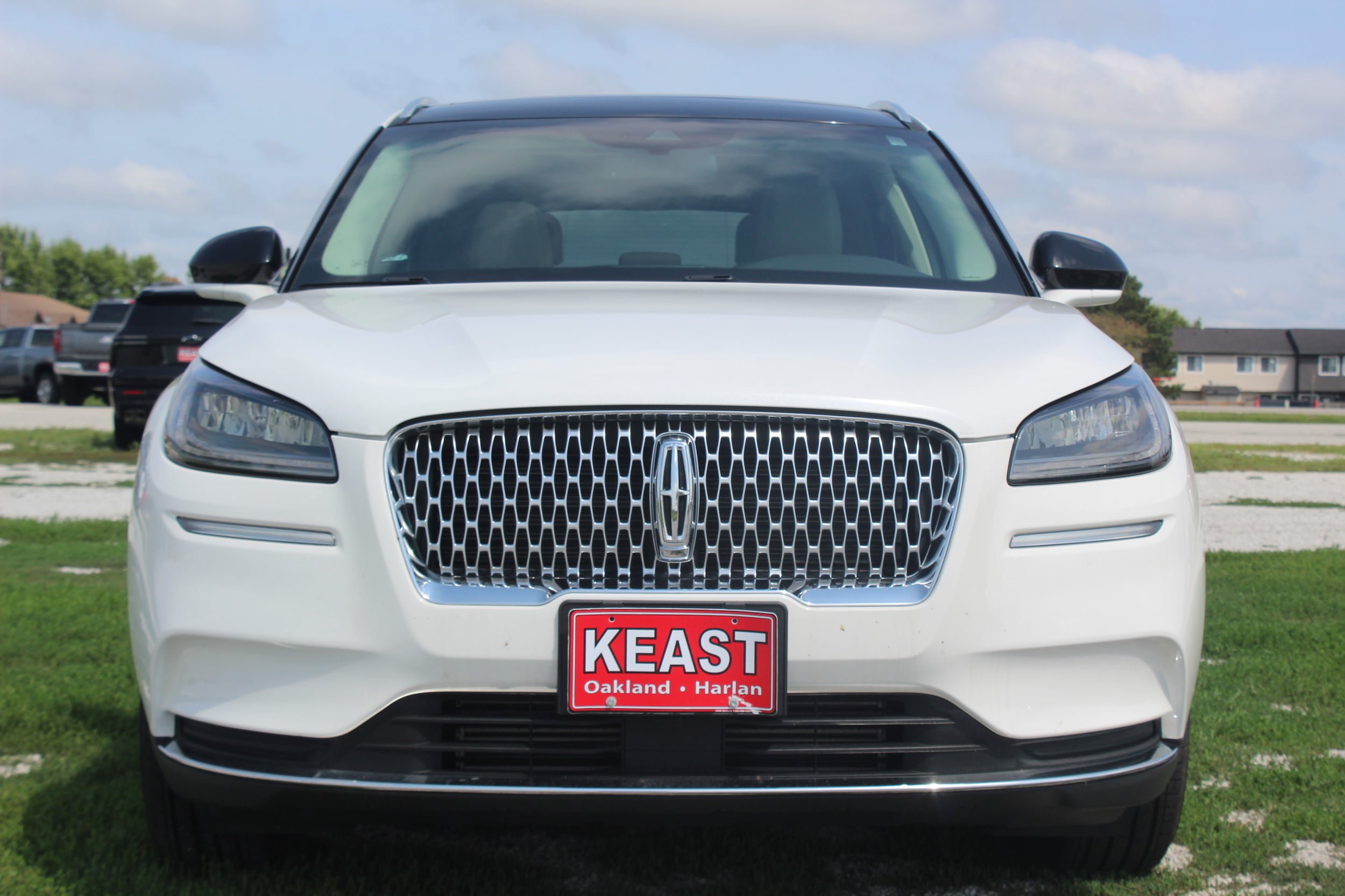Used 2022 Lincoln Corsair AWD w/ Premium Package image 2
