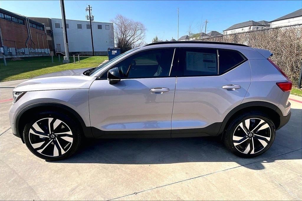 New 2026 Volvo XC40 B5 Ultra AWD/4WD image 13