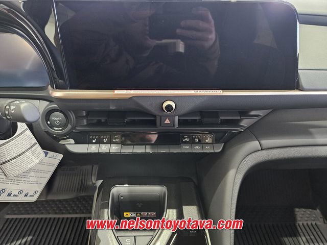 New 2025 Toyota Crown Signia w/ Advanced Technology Package AWD/4WD image 11