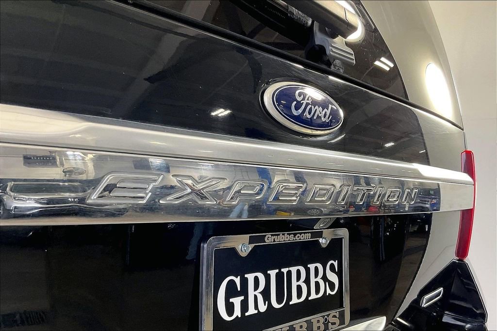 Used 2016 Ford Expedition Platinum RWD image 43