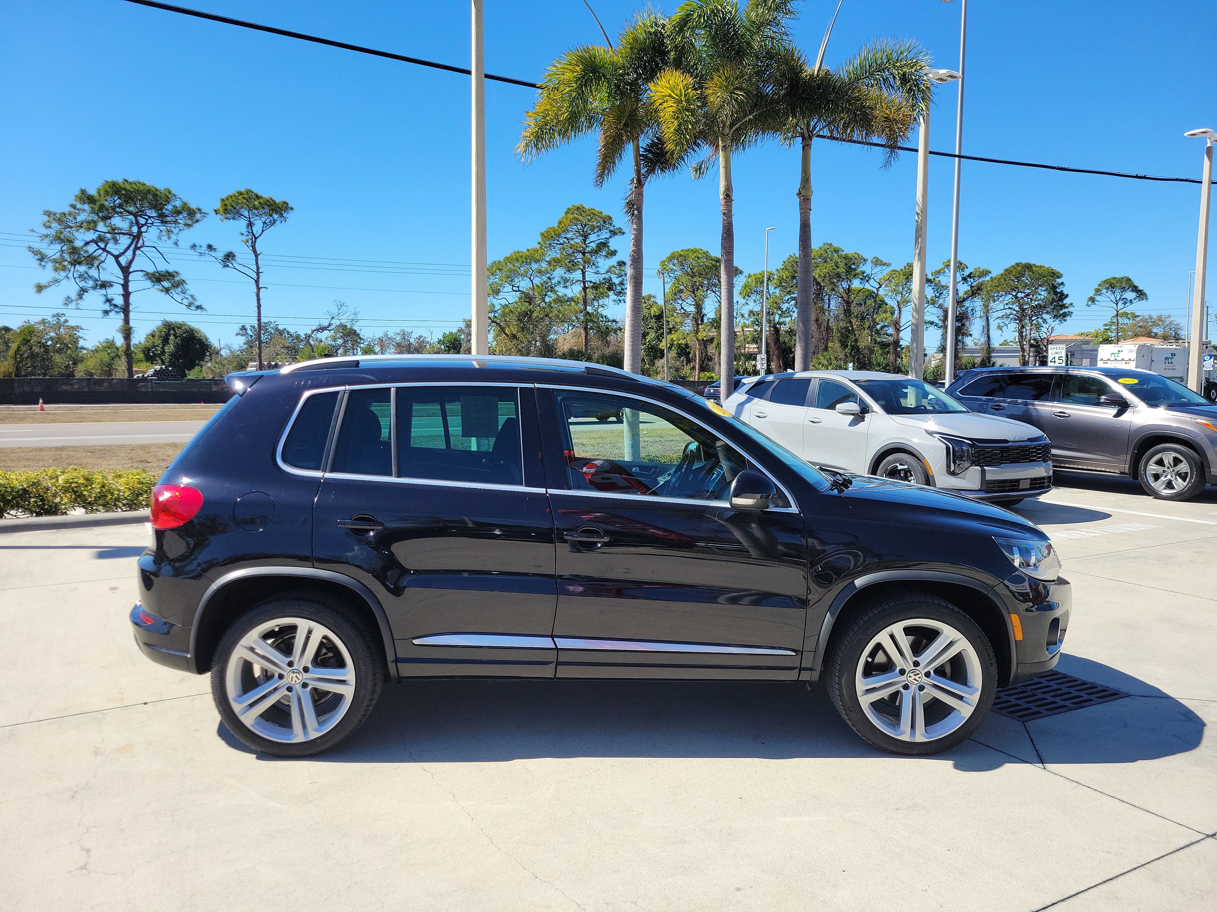 Used 2016 Volkswagen Tiguan R-Line image 3