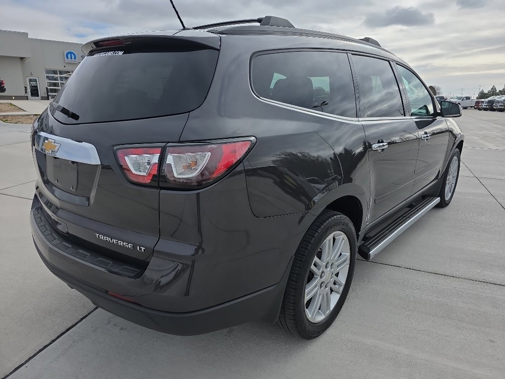 Used 2015 Chevrolet Traverse LT w/ Style and Technology Package image 5