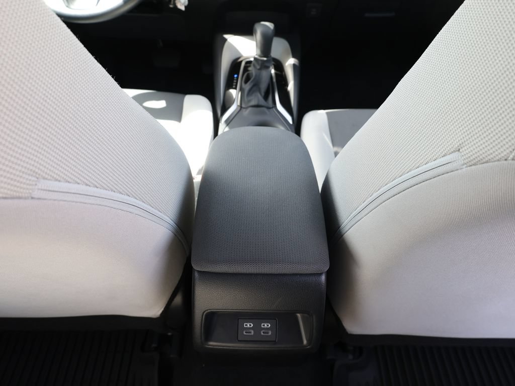 Used 2025 Toyota Corolla LE FWD image 22