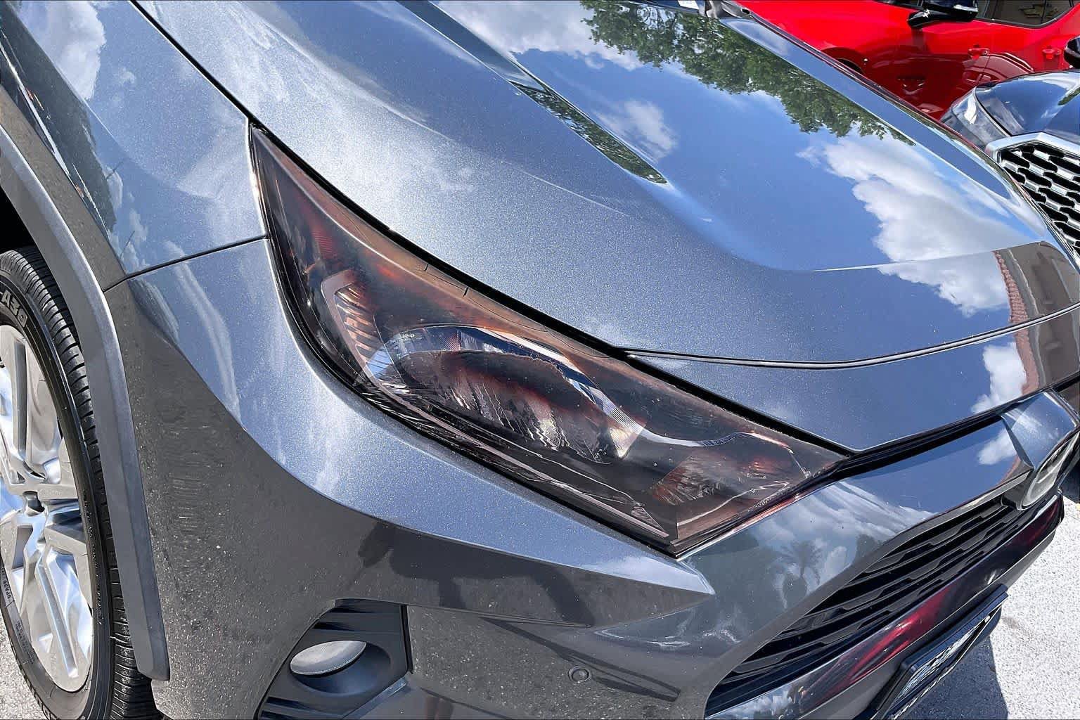 Used 2020 Toyota RAV4 XLE Premium FWD image 28