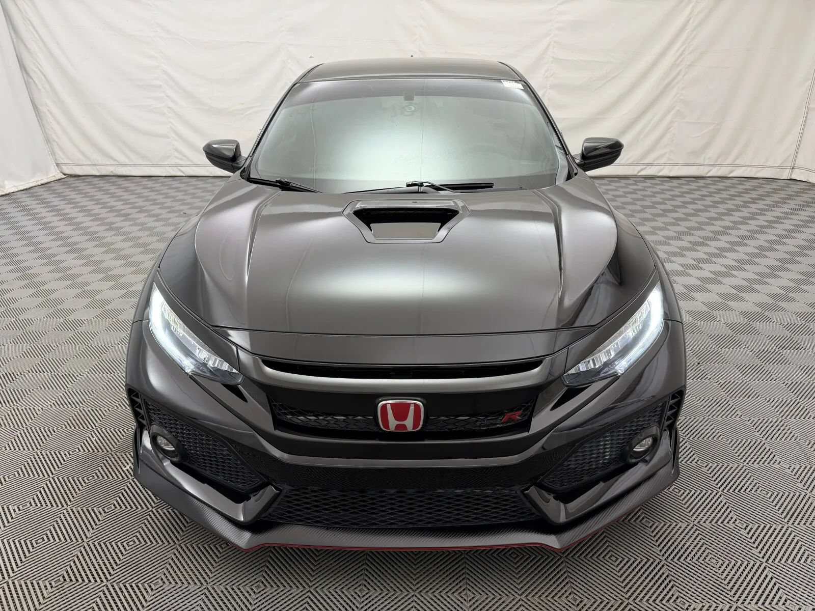 Used 2018 Honda Civic Type R image 3