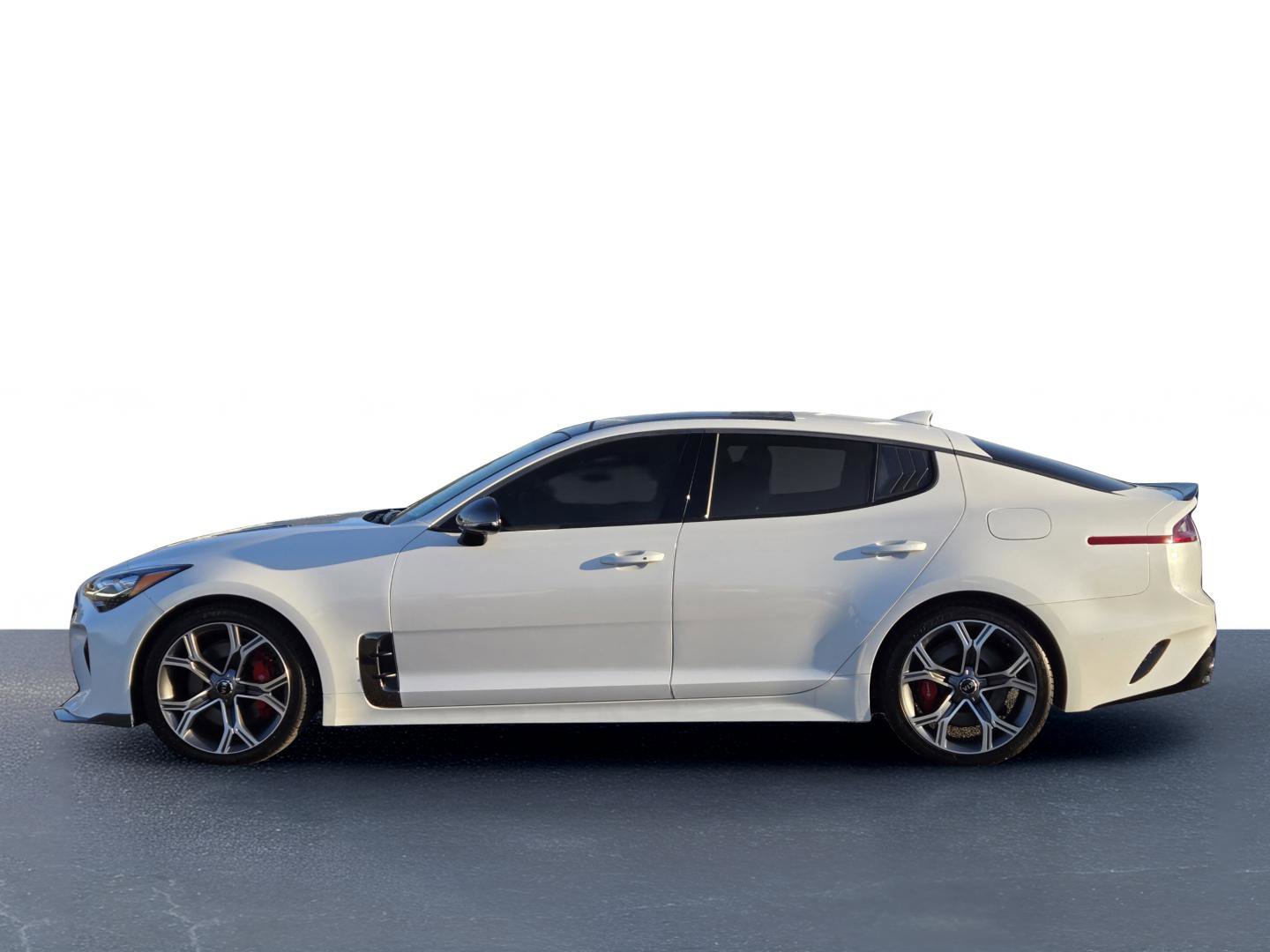 Used 2021 Kia Stinger GT2 image 11