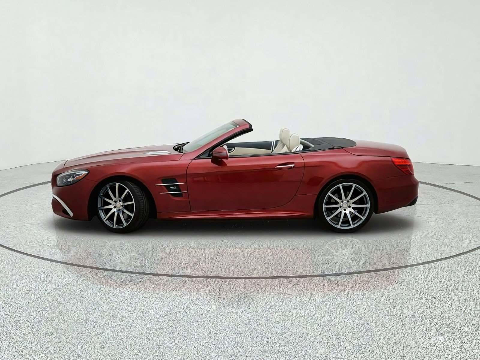 Used 2017 Mercedes-Benz SL 450 image 14