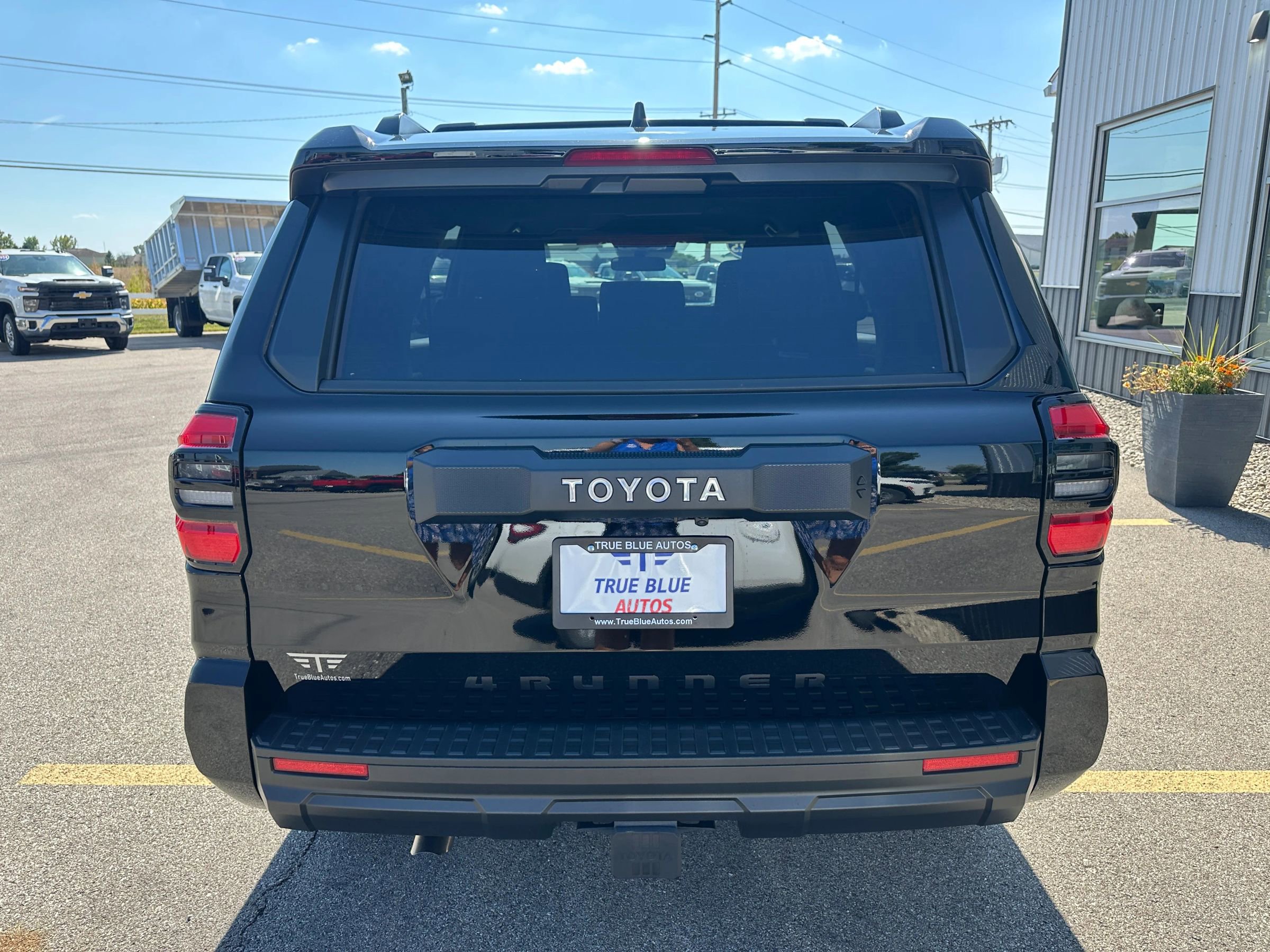 Used 2025 Toyota 4Runner SR5 image 6
