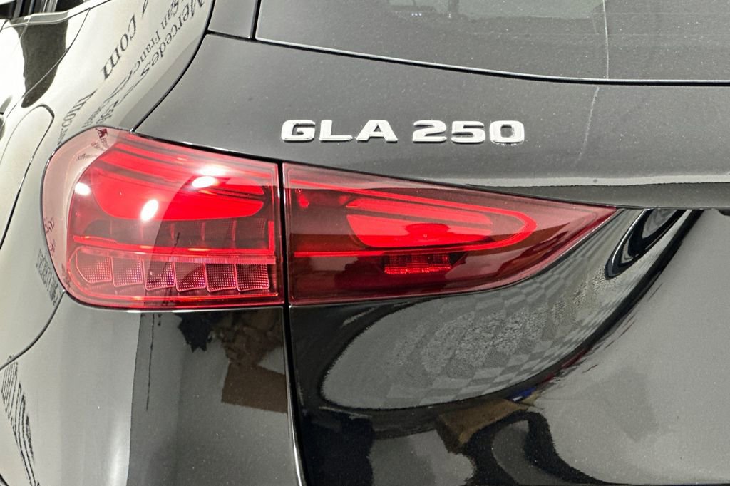 Certified 2026 Mercedes-Benz GLA 250 image 33