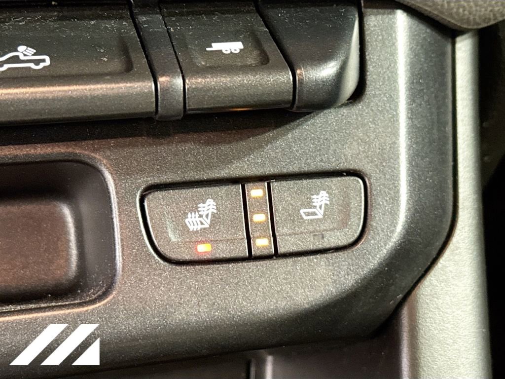 Used 2015 Chevrolet Colorado LT w/ Luxury Package AWD/4WD image 21
