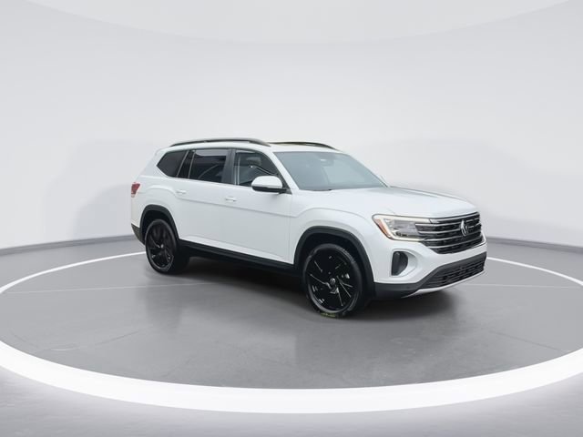 New 2026 Volkswagen Atlas SE image 2