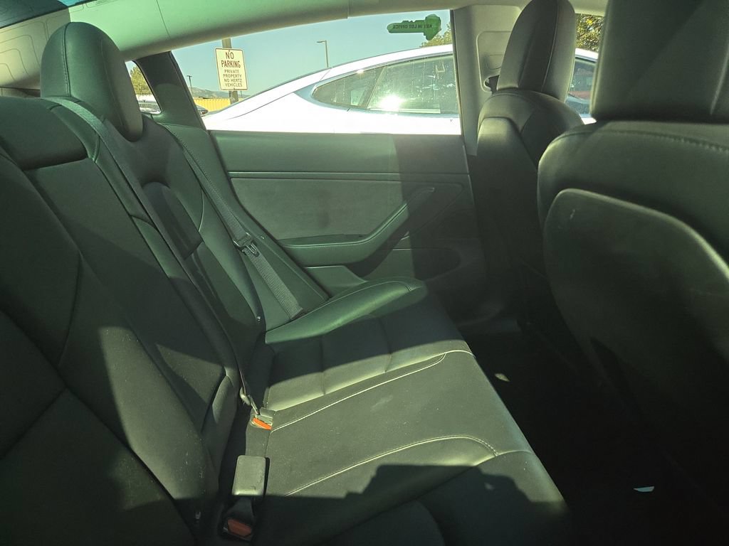Used 2018 Tesla Model 3 Mid Range RWD image 5