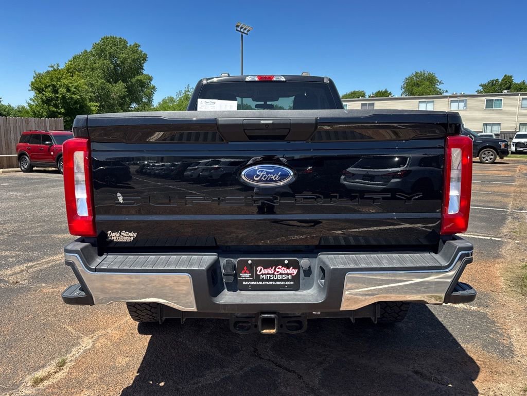 Used 2024 Ford F350 XLT AWD/4WD image 5