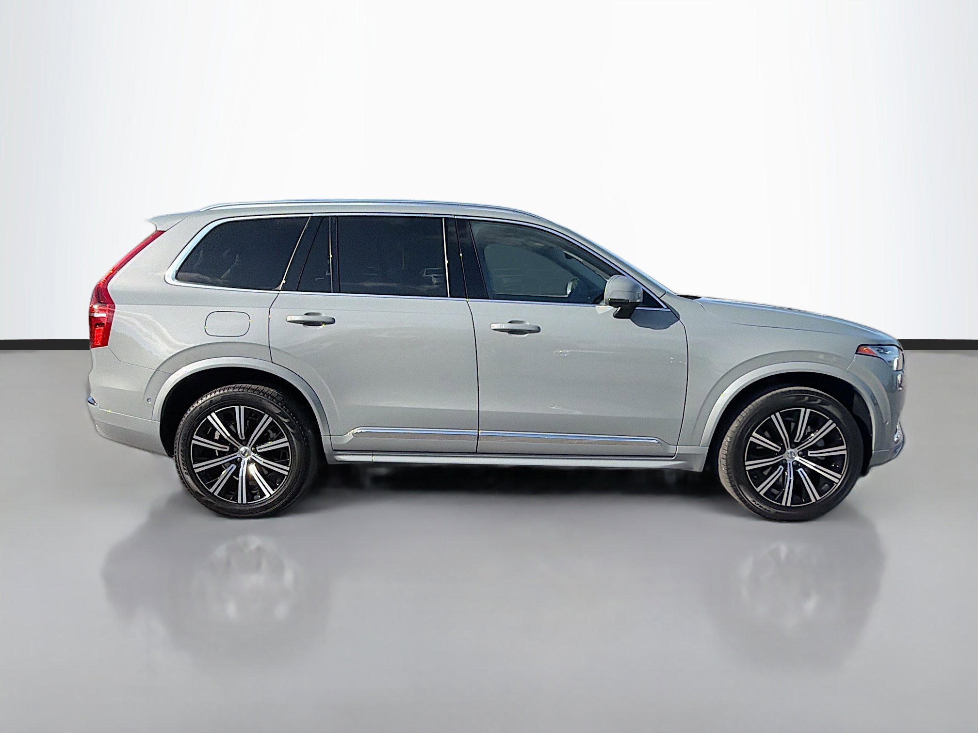 Used 2024 Volvo XC90 B6 Plus AWD/4WD image 6