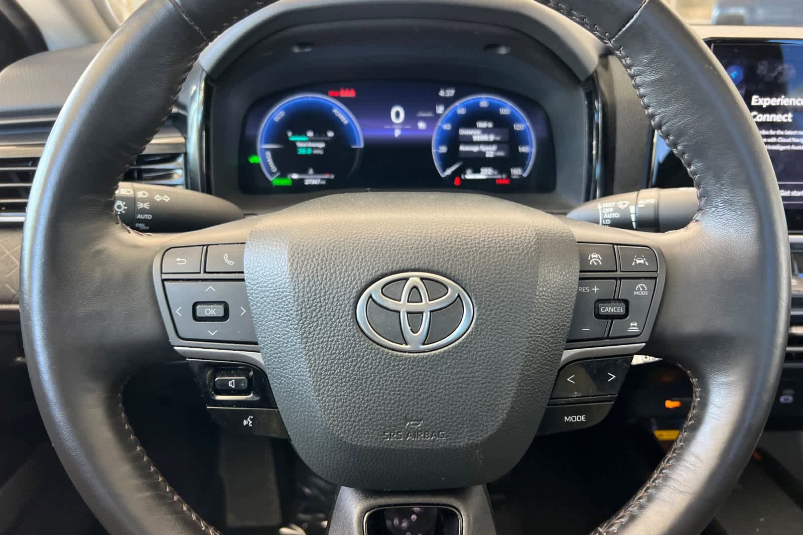 Used 2025 Toyota Camry XLE w/ Premium Package AWD/4WD image 25