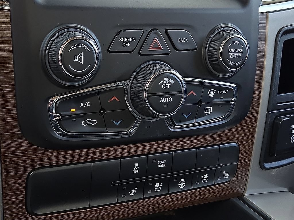 Used 2015 RAM 1500 Laramie w/ Convenience Group AWD/4WD image 14