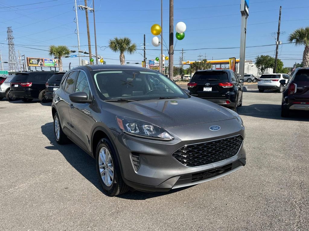Used 2021 Ford Escape SE image 1