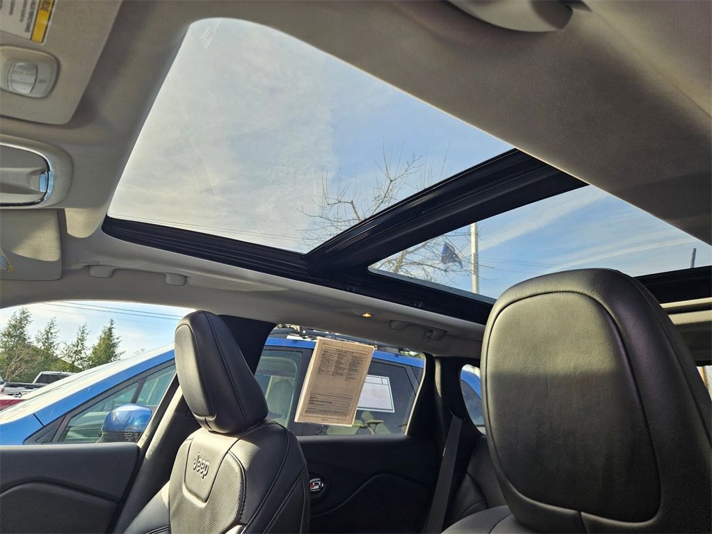 Certified 2022 Jeep Cherokee Limited image 32