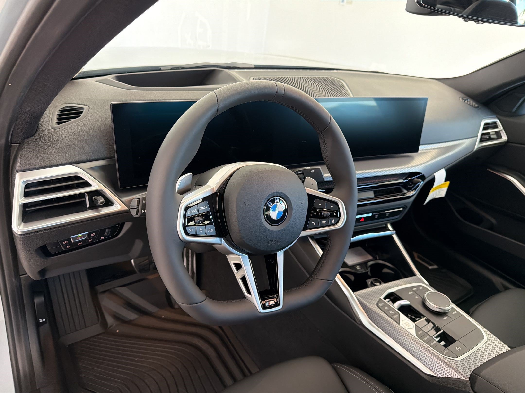 New 2026 BMW 330i xDrive Sedan w/ M Sport Package AWD/4WD image 4