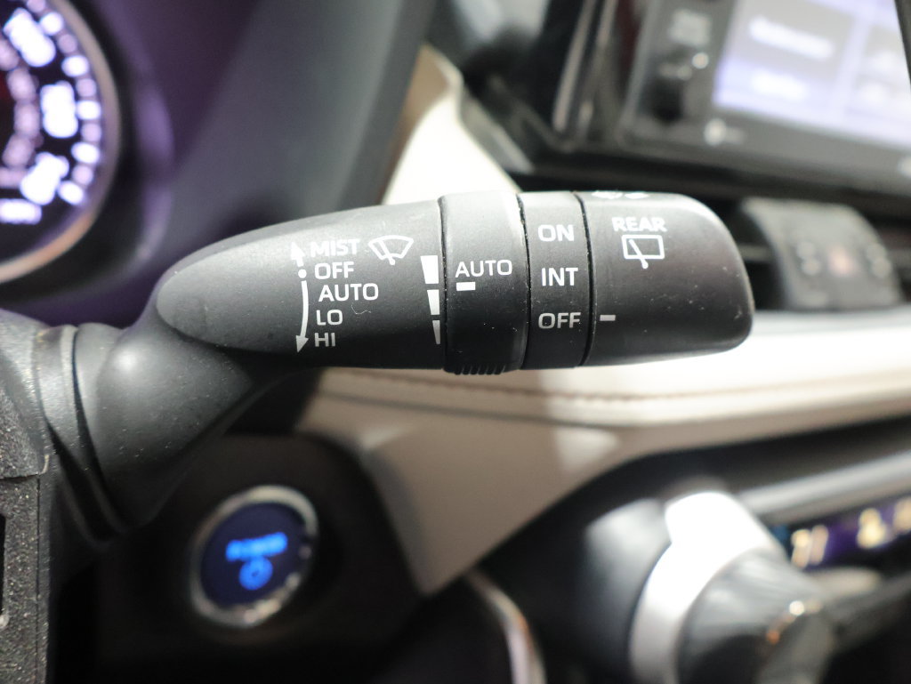 Used 2021 Toyota RAV4 XLE Premium AWD/4WD image 38