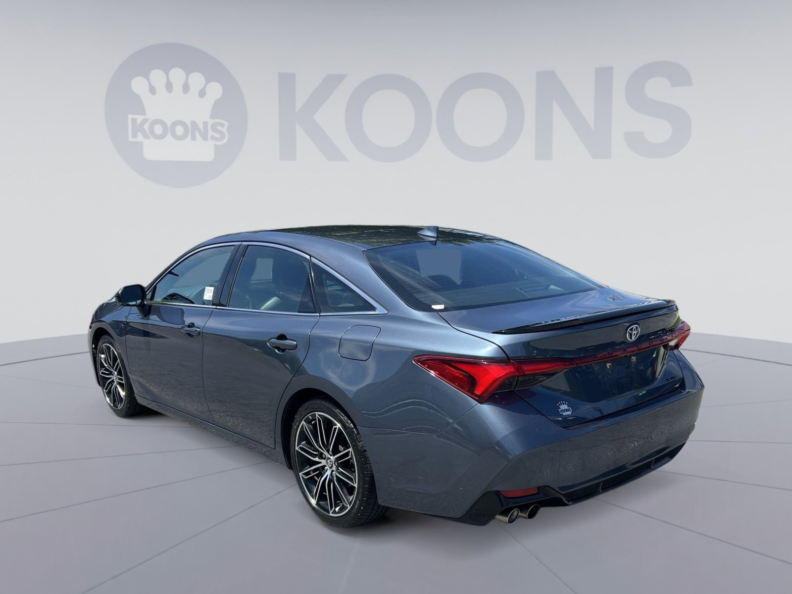 Used 2019 Toyota Avalon XSE w/ All Weather Liner Package FWD image 4