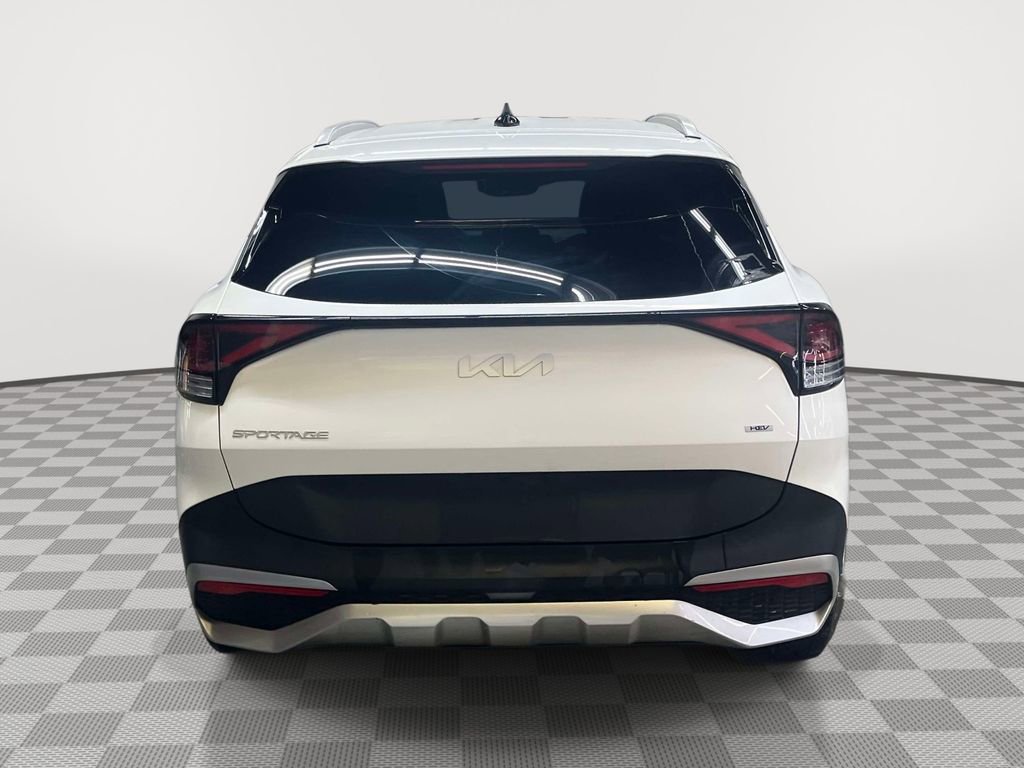 Used 2023 Kia Sportage EX image 3