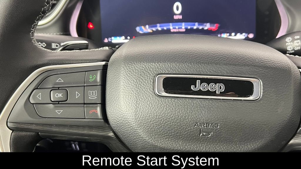 New 2025 Jeep Grand Cherokee Laredo image 8