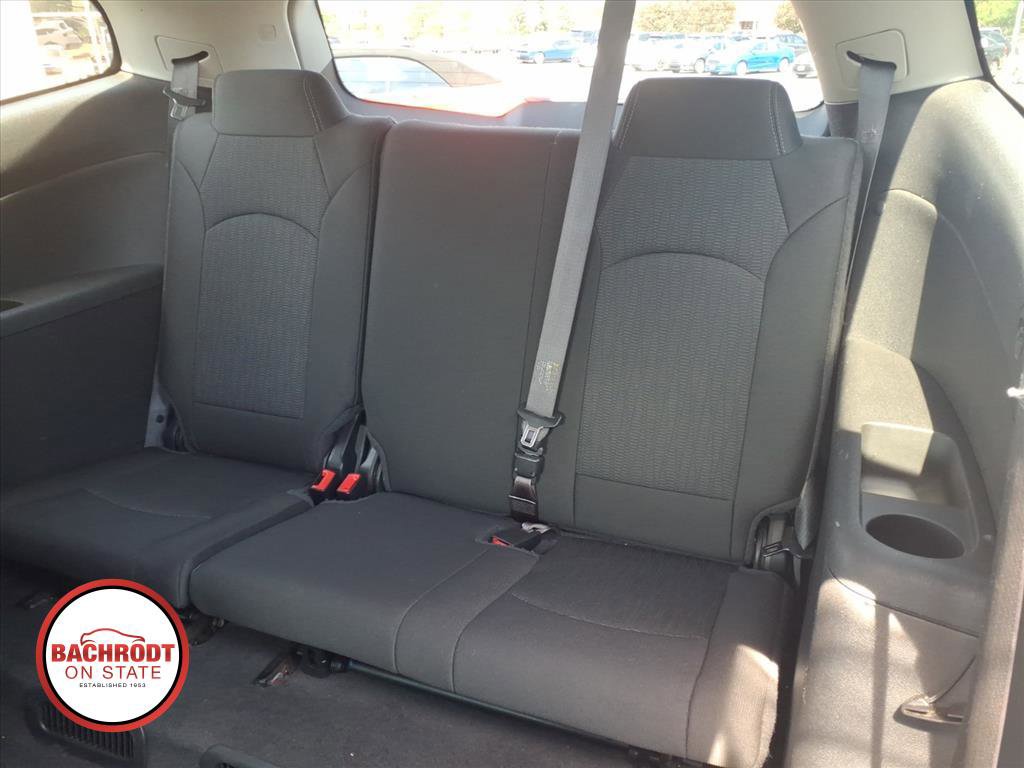 Used 2015 Chevrolet Traverse LT w/ Style and Technology Package FWD image 29