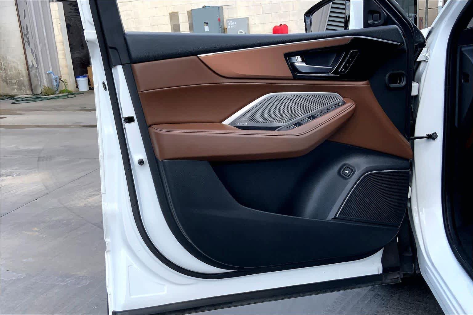 Certified 2023 Acura MDX FWD w/ Technology Package image 21