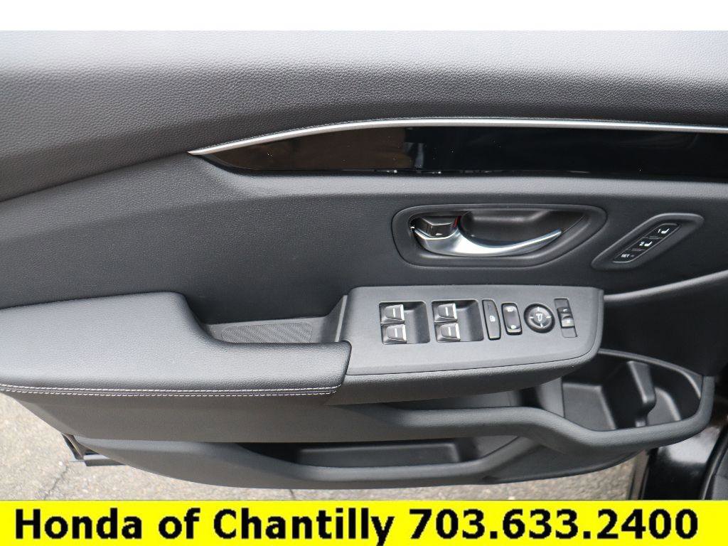 Certified 2025 Honda Pilot EX-L image 20