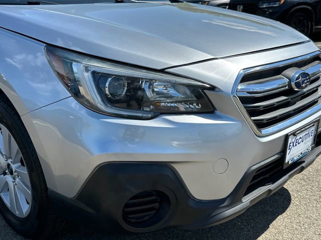 Used 2019 Subaru Outback 2.5i AWD/4WD image 8