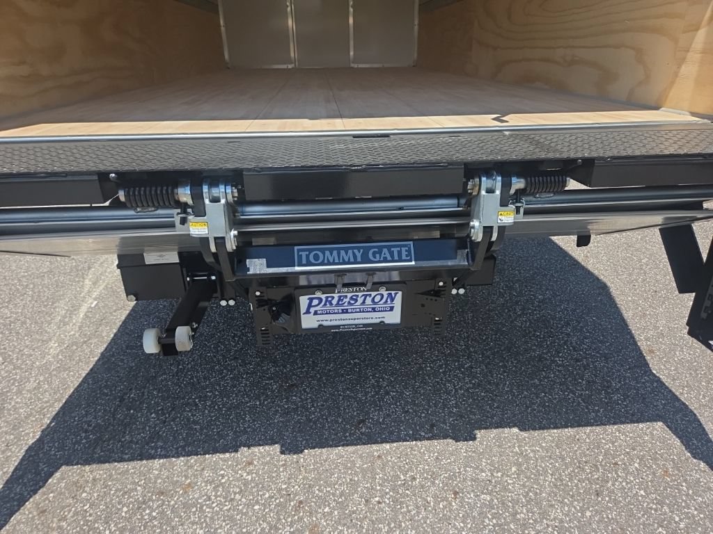 New 2026 Ford E-450 and Econoline 450 Super Duty w/ Power Equipment Group RWD image 8